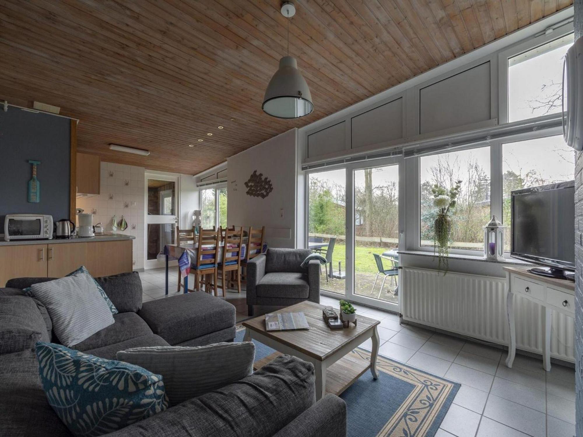 Stylish Beachside Bungalow With Patio Sint Maartensvlotbrug Εξωτερικό φωτογραφία